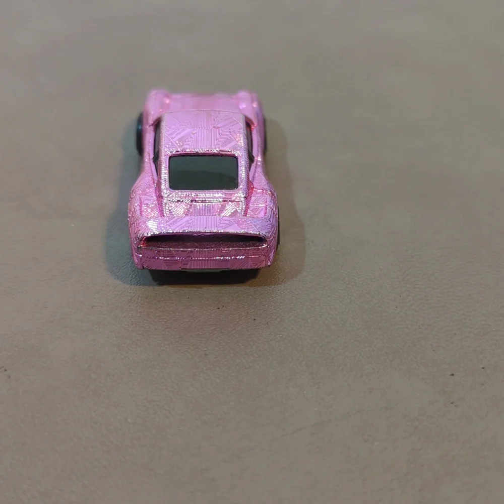 1987 Hot Wheels Metallic Pink Porsche 959 Gleam Team Die Cast Car